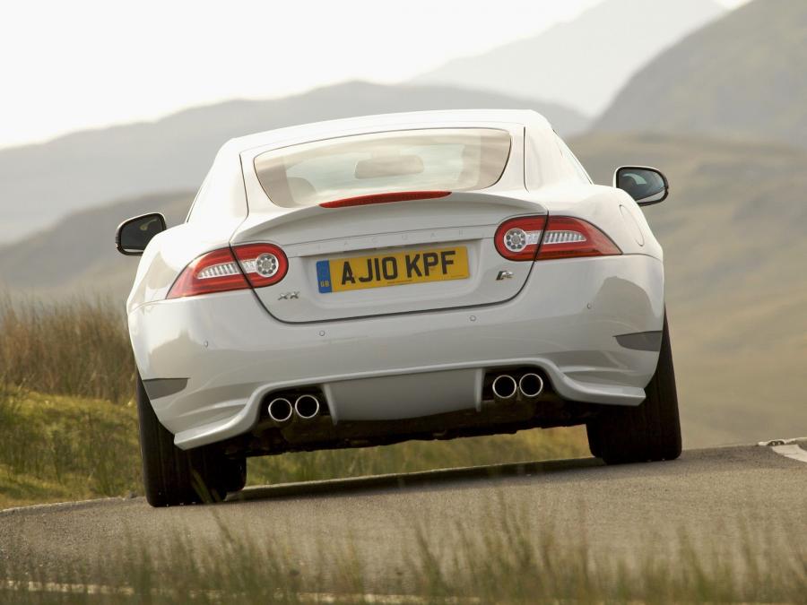  Jaguar XKR Coupe Black Package 2010 года  (фото 5 из 16)